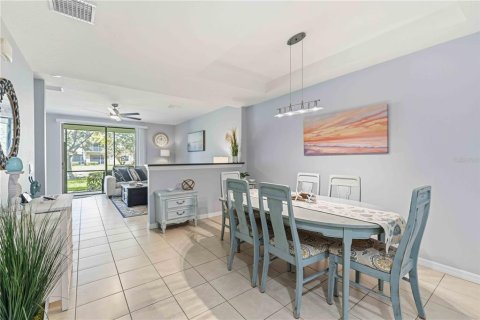 Touwnhouse à vendre à Bradenton, Floride: 3 chambres, 141.21 m2 № 2100514 - photo 14