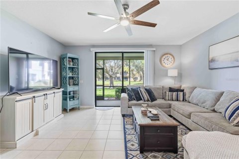 Touwnhouse à vendre à Bradenton, Floride: 3 chambres, 141.21 m2 № 2100514 - photo 9