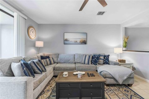 Touwnhouse à vendre à Bradenton, Floride: 3 chambres, 141.21 m2 № 2100514 - photo 12