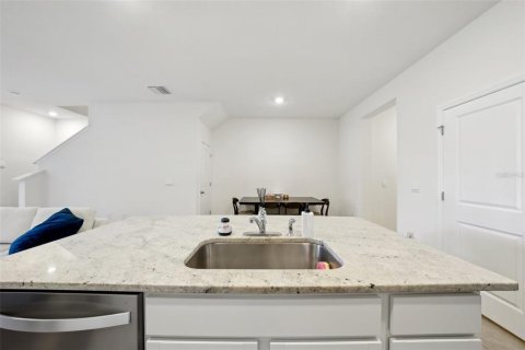 Touwnhouse à vendre à Wesley Chapel, Floride: 3 chambres, 155.43 m2 № 1520233 - photo 13