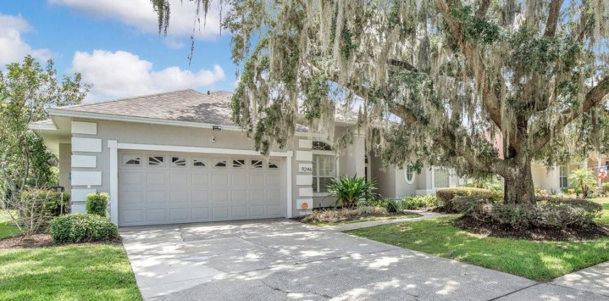 House in Orlando, Florida 4 bedrooms, 229.56 sq.m. № 1846888
