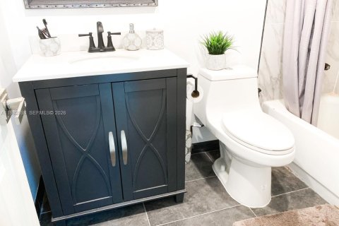 Copropriété à vendre à Sunny Isles Beach, Floride: 33.44 m2 № 2049980 - photo 15