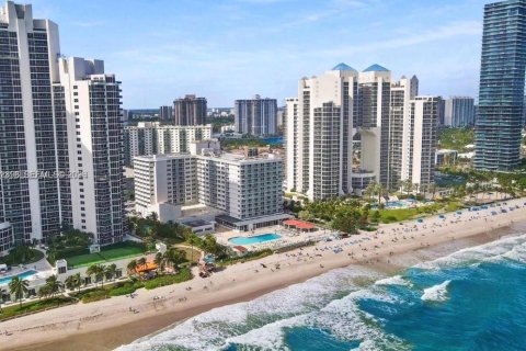 Copropriété à vendre à Sunny Isles Beach, Floride: 33.44 m2 № 2049980 - photo 29
