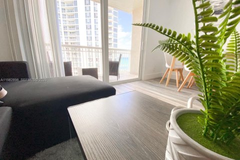 Copropriété à vendre à Sunny Isles Beach, Floride: 33.44 m2 № 2049980 - photo 11