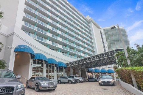 Copropriété à vendre à Sunny Isles Beach, Floride: 33.44 m2 № 2049980 - photo 2