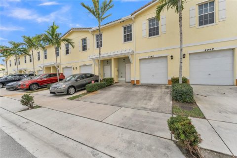 Adosado en venta en Lauderhill, Florida, 3 dormitorios, 138.98 m2 № 2000721 - foto 20