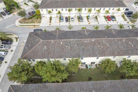 Adosado en venta en Lauderhill, Florida, 3 dormitorios, 138.98 m2 № 2000721 - foto 25