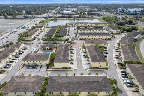 Adosado en venta en Lauderhill, Florida, 3 dormitorios, 138.98 m2 № 2000721 - foto 27