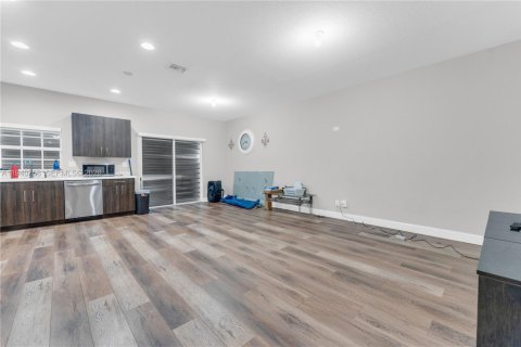 Adosado en venta en Lauderhill, Florida, 3 dormitorios, 138.98 m2 № 2000721 - foto 6