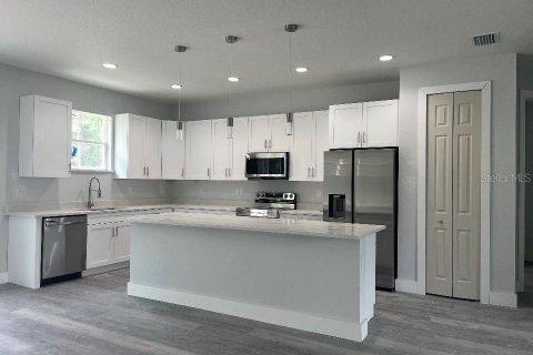 House in Ocala, Florida 3 bedrooms, 164.62 sq.m. № 1777485 - photo 3