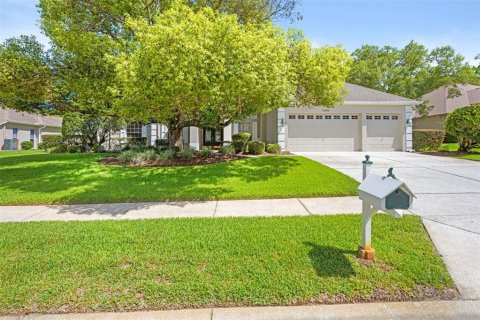 Villa ou maison à vendre à Spring Hill, Floride: 4 chambres, 319.31 m2 № 2148122 - photo 4