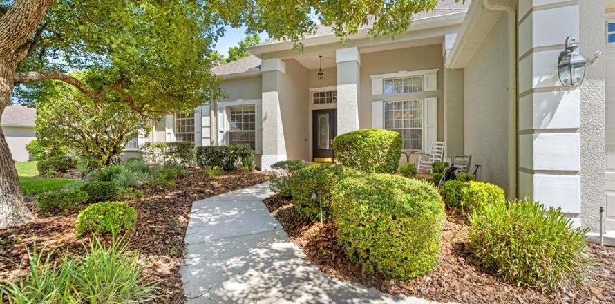 Villa ou maison à Spring Hill, Floride 4 chambres, 319.31 m2 № 2148122