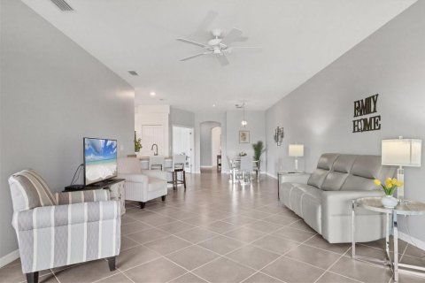 House in Port Charlotte, Florida 2 bedrooms, 144.37 sq.m. № 1650095 - photo 8