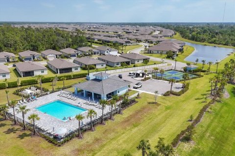 House in Port Charlotte, Florida 2 bedrooms, 144.37 sq.m. № 1650095 - photo 28