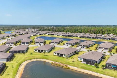 House in Port Charlotte, Florida 2 bedrooms, 144.37 sq.m. № 1650095 - photo 27