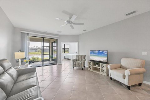 House in Port Charlotte, Florida 2 bedrooms, 144.37 sq.m. № 1650095 - photo 7