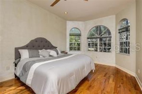 Casa en venta en Tampa, Florida, 6 dormitorios, 350.15 m2 № 1558014 - foto 30
