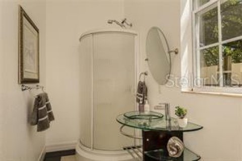 Casa en venta en Tampa, Florida, 6 dormitorios, 350.15 m2 № 1558014 - foto 20