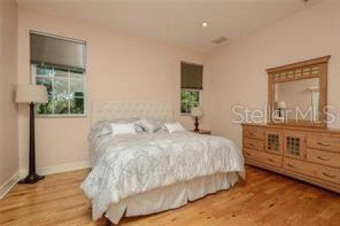 Casa en venta en Tampa, Florida, 6 dormitorios, 350.15 m2 № 1558014 - foto 22