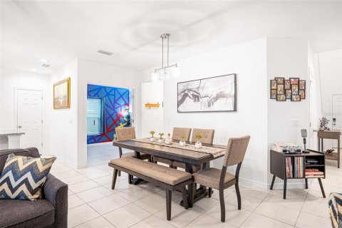 Casa en venta en Davenport, Florida, 4 dormitorios, 226.68 m2 № 2410636 - foto 4