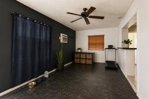 House in Winter Haven, Florida 2 bedrooms, 78.04 sq.m. № 2120993 - photo 6