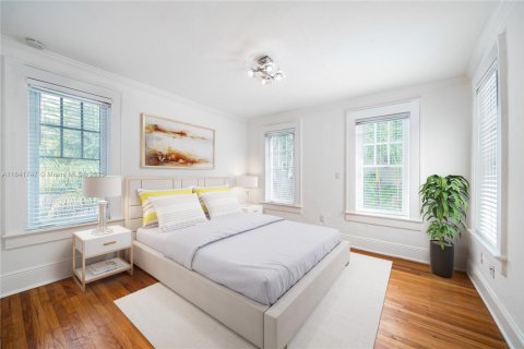 Villa ou maison à vendre à Miami, Floride: 4 chambres, 285.86 m2 № 1936600 - photo 24