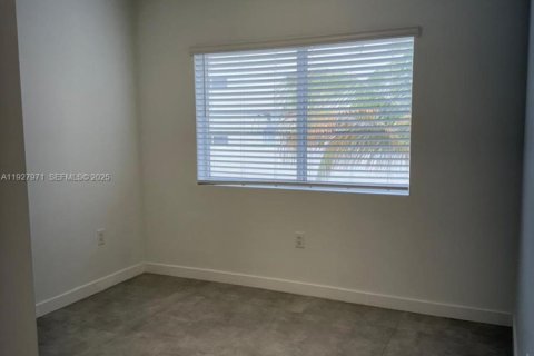 Снять в аренду кондоминиум в Майами, Флорида 2 спальни, 74.32м2, № 1988173 - фото 7