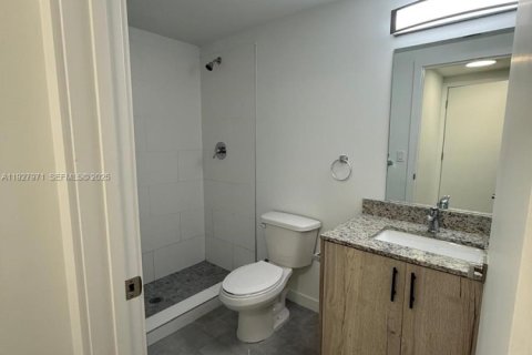 Снять в аренду кондоминиум в Майами, Флорида 2 спальни, 74.32м2, № 1988173 - фото 8