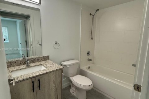 Снять в аренду кондоминиум в Майами, Флорида 2 спальни, 74.32м2, № 1988173 - фото 9