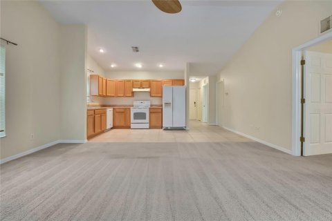 Appartement à louer à Homosassa, Floride: 2 chambres, 98.29 m2 № 2408666 - photo 6