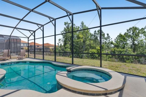 House in Davenport, Florida 6 bedrooms, 267.19 sq.m. № 2196644 - photo 30