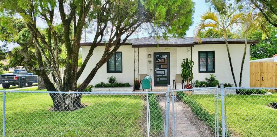 Casa en Miami, Florida 2 dormitorios, 113.43 m2 № 2062778