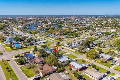 House in Apollo Beach, Florida 3 bedrooms, 107.4 sq.m. № 1526615 - photo 3