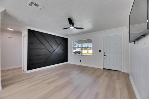 House in Apollo Beach, Florida 3 bedrooms, 107.4 sq.m. № 1526615 - photo 15