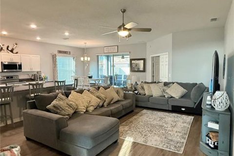 House in Winter Haven, Florida 4 bedrooms, 189.61 sq.m. № 1750021 - photo 29