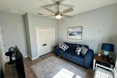 House in Winter Haven, Florida 4 bedrooms, 189.61 sq.m. № 1750021 - photo 20