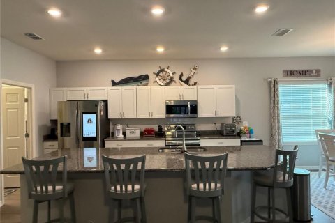 House in Winter Haven, Florida 4 bedrooms, 189.61 sq.m. № 1750021 - photo 9