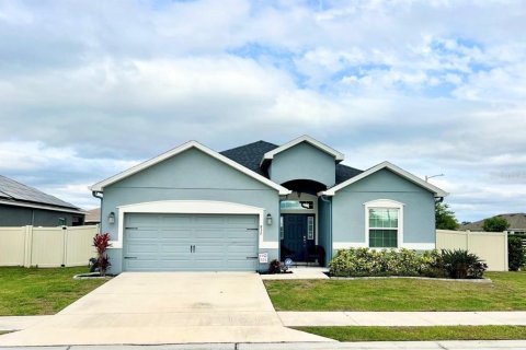 House in Winter Haven, Florida 4 bedrooms, 189.61 sq.m. № 1750021 - photo 1