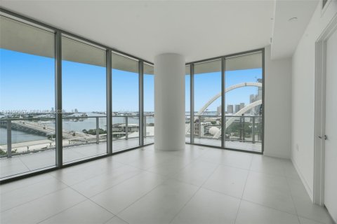 Copropriété à louer à Miami, Floride: 3 chambres, 175.59 m2 № 2407489 - photo 14