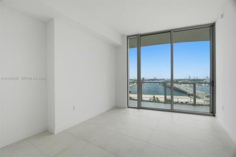 Copropriété à louer à Miami, Floride: 3 chambres, 175.59 m2 № 2407489 - photo 19