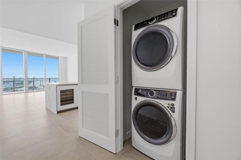 Copropriété à louer à Miami, Floride: 3 chambres, 175.59 m2 № 2407489 - photo 18
