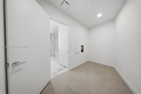 Copropriété à louer à Miami, Floride: 3 chambres, 175.59 m2 № 2407489 - photo 20