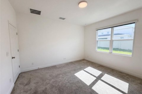 Casa en venta en Clermont, Florida, 4 dormitorios, 195.09 m2 № 2120086 - foto 4