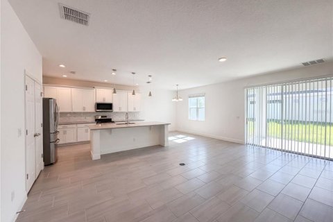 Casa en venta en Clermont, Florida, 4 dormitorios, 195.09 m2 № 2120086 - foto 7