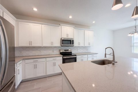Casa en venta en Clermont, Florida, 4 dormitorios, 195.09 m2 № 2120086 - foto 9