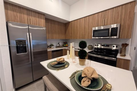 Villa ou maison à louer à Hollywood, Floride: 1 chambre, 124.58 m2 № 1968459 - photo 6