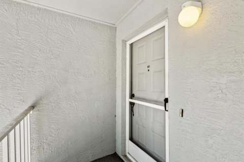 Condo in Hudson, Florida, 2 bedrooms  № 1853171 - photo 8
