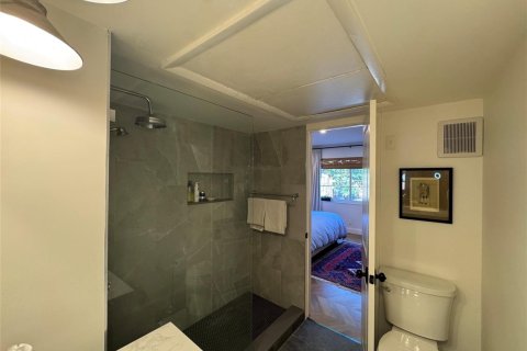 Condo in Wilton Manors, Florida, 1 bedroom № 2249989 - photo 15