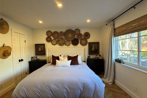 Condo in Wilton Manors, Florida, 1 bedroom № 2249989 - photo 2