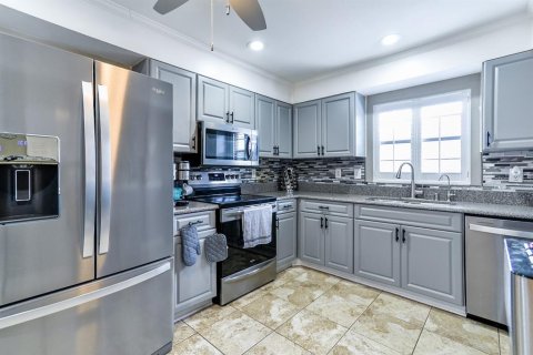 Condominio en venta en Sun City Center, Florida, 2 dormitorios, 146.69 m2 № 1855968 - foto 13